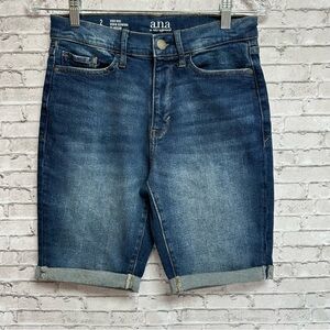 a.n.a. A New Approach Women's Shorts Size 2 High Rise Denim Bermuda Jean Cuffed